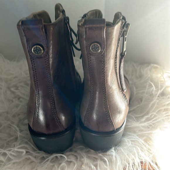 Women’s Sirkka Sean leather ankle boots by top brand BUSSOLA Size 39 - Picture 3 of 11